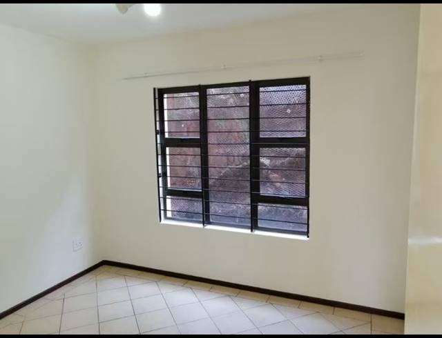 2 BEDROOM TOWNHOUSE FOR SALE IN SUNNYROCK